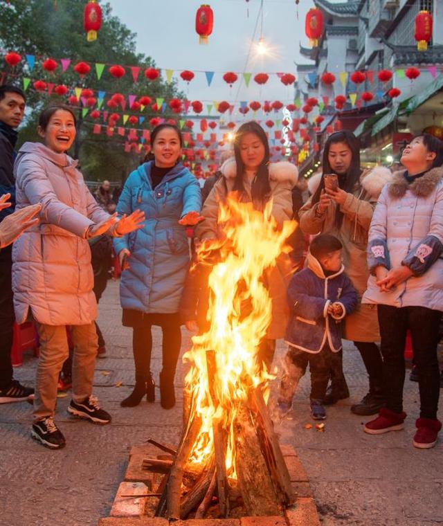 不一样的小年不一样的“团圆饭”